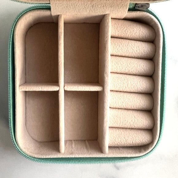 NEW Small Zippered Jewelry Box, Tiffany Blue/Turquoise - Picture 4 of 13